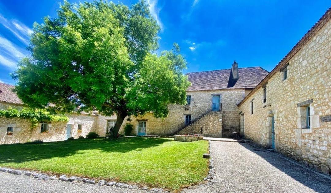 Chambre D'Hote "La Pierre" Domaine De Fonpeyroune Hotel Conne-de-Labarde Exterior foto